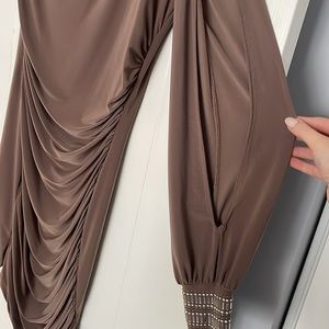 🦋 2/$40 One Shoulder Slit-Sleeve Nude Brown Dress